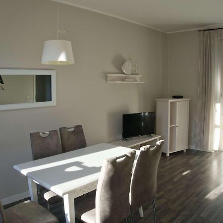 Balkon, Gratis Nutzung Vom Ahoi Erlebnisbad Und Sauna In Sellin - Residenz Strandeck Fewo01 奥斯特巴德·哥伦 外观 照片