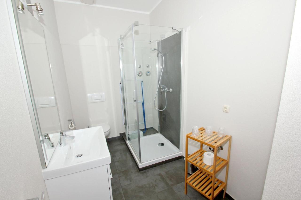 Balkon, Gratis Nutzung Vom Ahoi Erlebnisbad Und Sauna In Sellin - Residenz Strandeck Fewo01 奥斯特巴德·哥伦 外观 照片