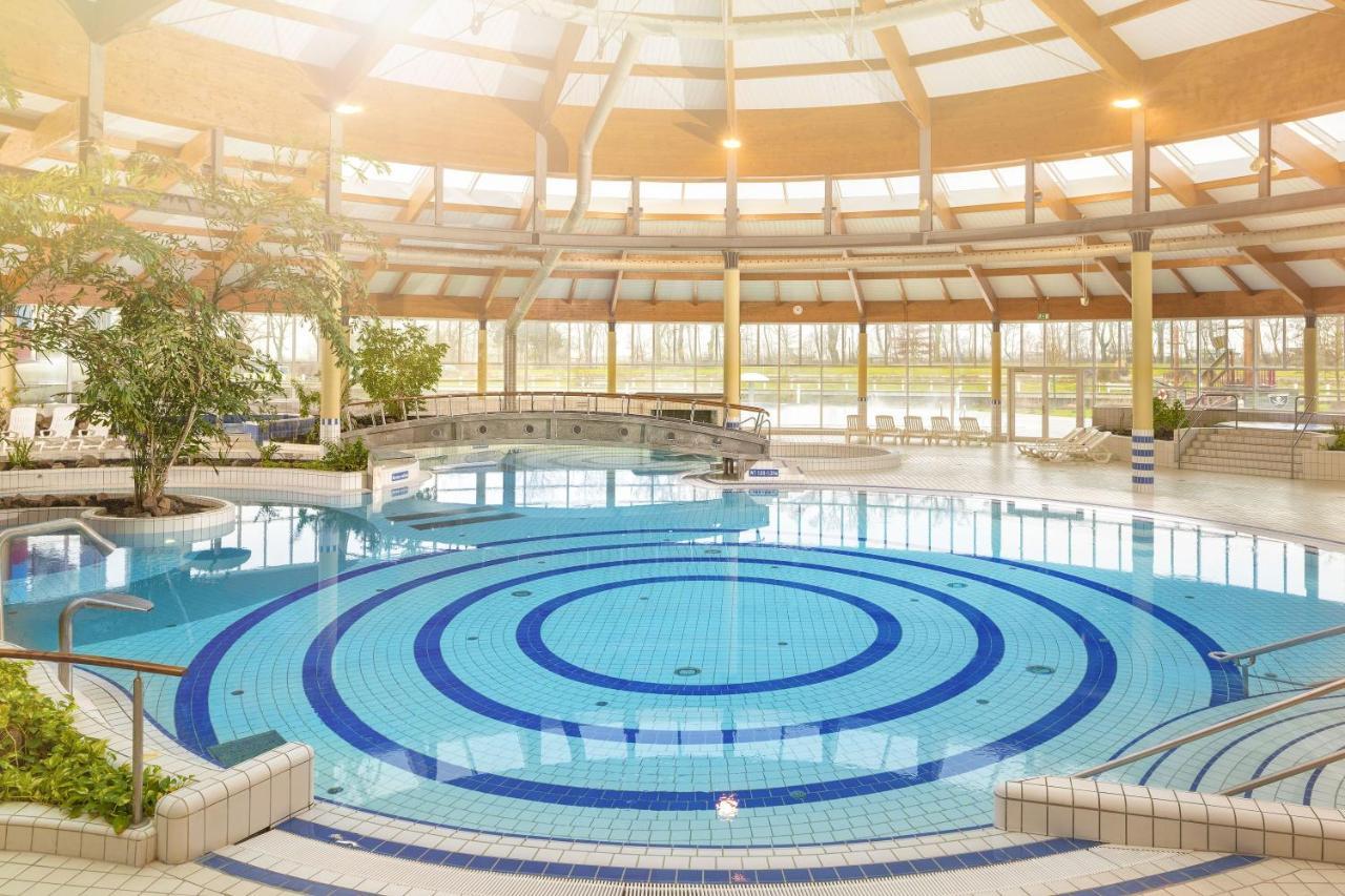 Balkon, Gratis Nutzung Vom Ahoi Erlebnisbad Und Sauna In Sellin - Residenz Strandeck Fewo01 奥斯特巴德·哥伦 外观 照片