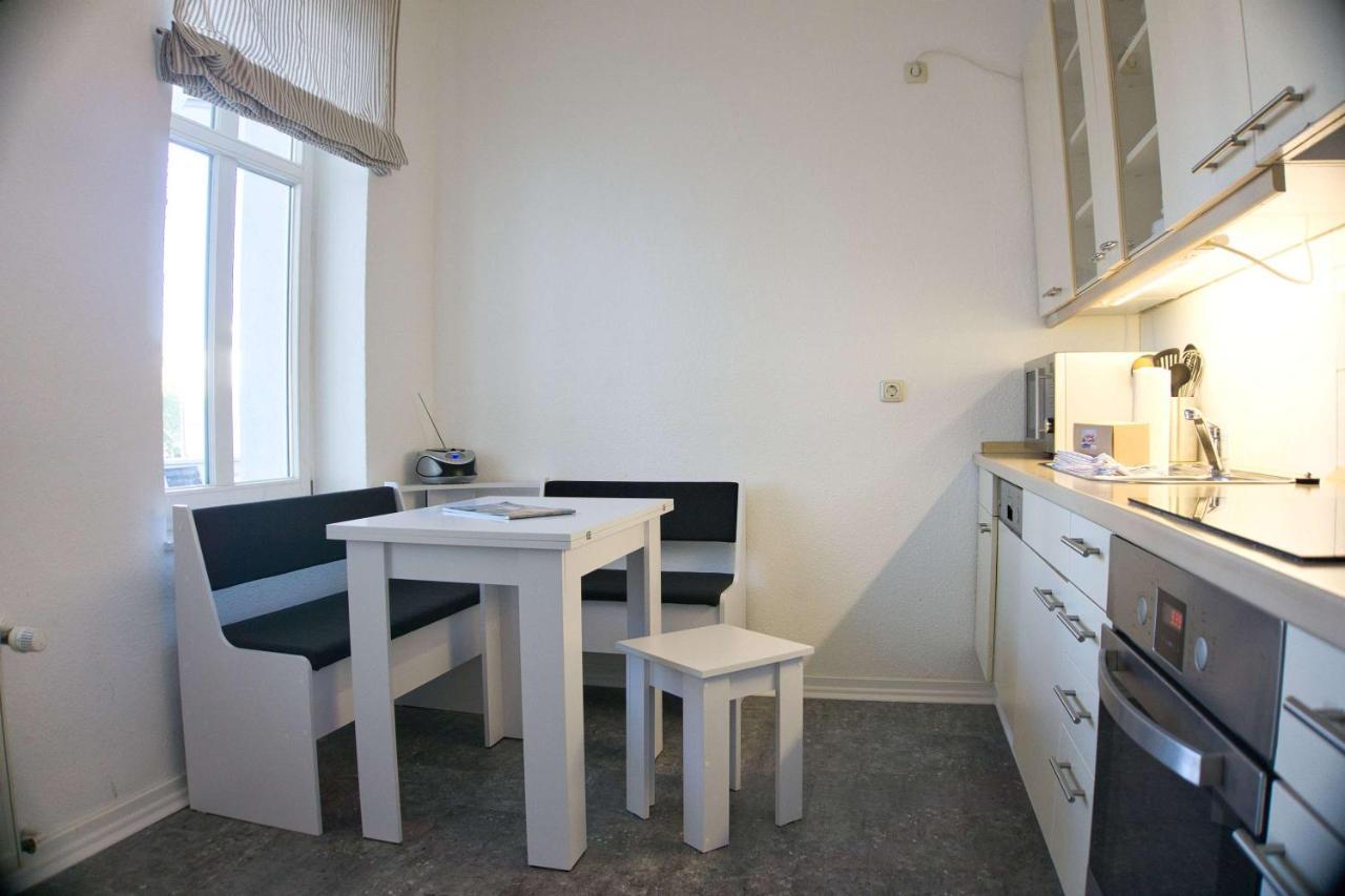 Balkon, Gratis Nutzung Vom Ahoi Erlebnisbad Und Sauna In Sellin - Residenz Strandeck Fewo01 奥斯特巴德·哥伦 外观 照片